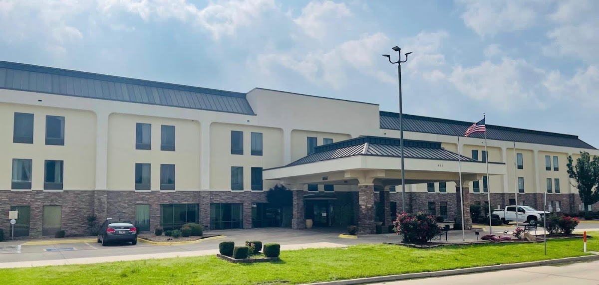 Ardmore Inn & Suites